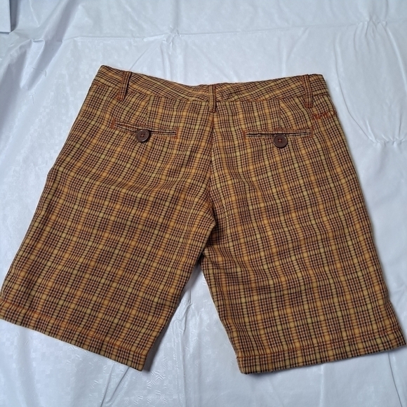 BILLABONG Plaid Bermuda Shorts - Picture 5 of 8